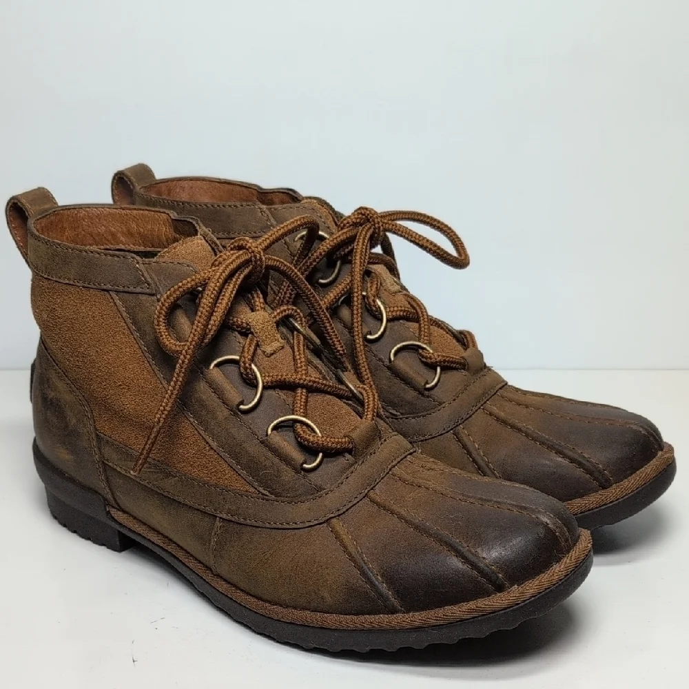 UGG Heather lace up bootie boots women's size 9 EU 40